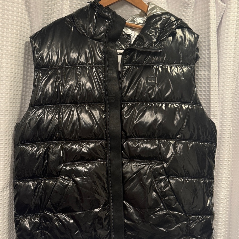 Calvin Klein Men's Shiny Black Puffer Vest